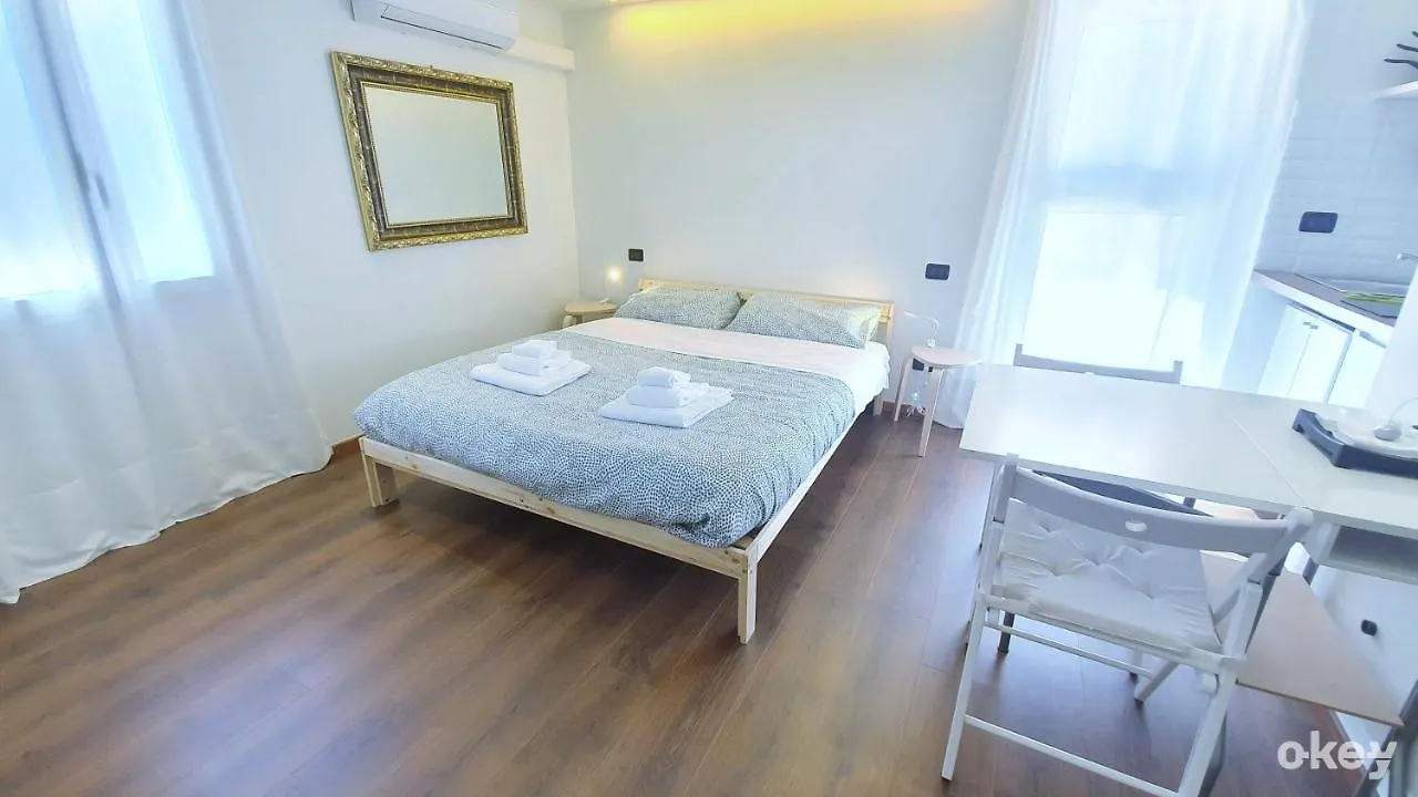 La Terrazza Tra I Tetti Studio - Bari Centro Apartment 0*,  Italy